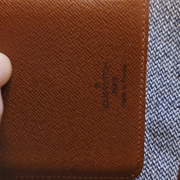 Louis Vuitton Monogram Porte Papier Zippe Wallet - Picture 10 of 16